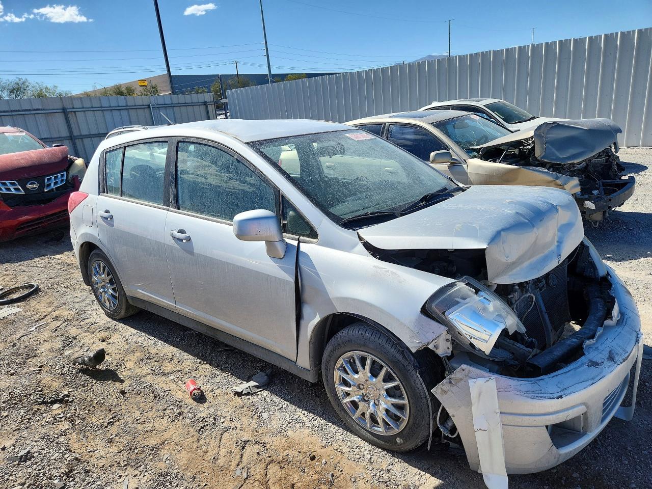 2008 Nissan Versa 1.8 S Серебряный vin: 3N1BC13E18L383073
