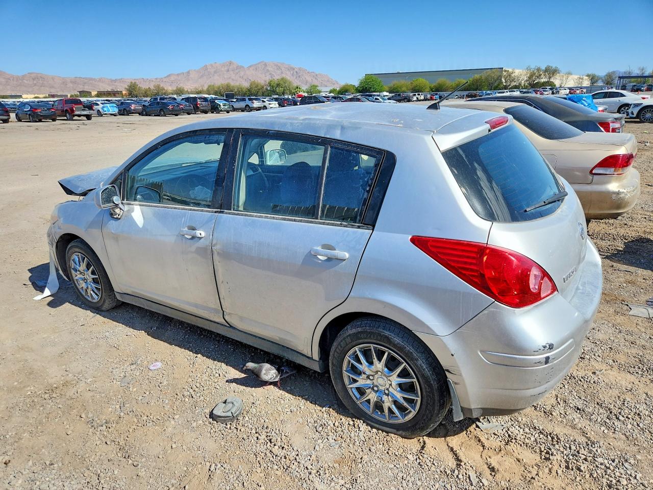 2008 Nissan Versa 1.8 S Серебряный vin: 3N1BC13E18L383073