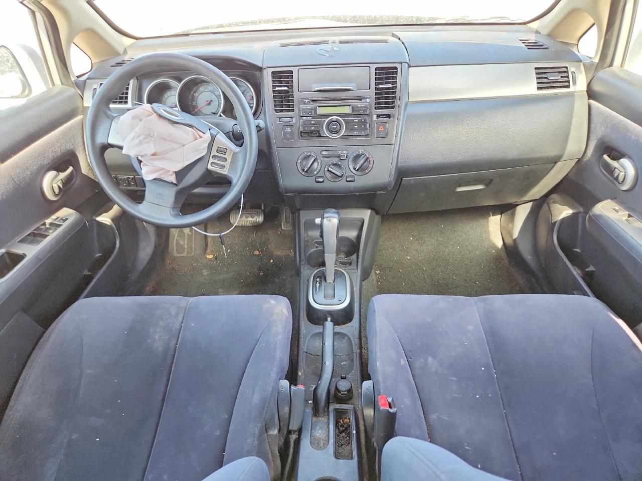 2008 Nissan Versa 1.8 S Серебряный vin: 3N1BC13E18L383073