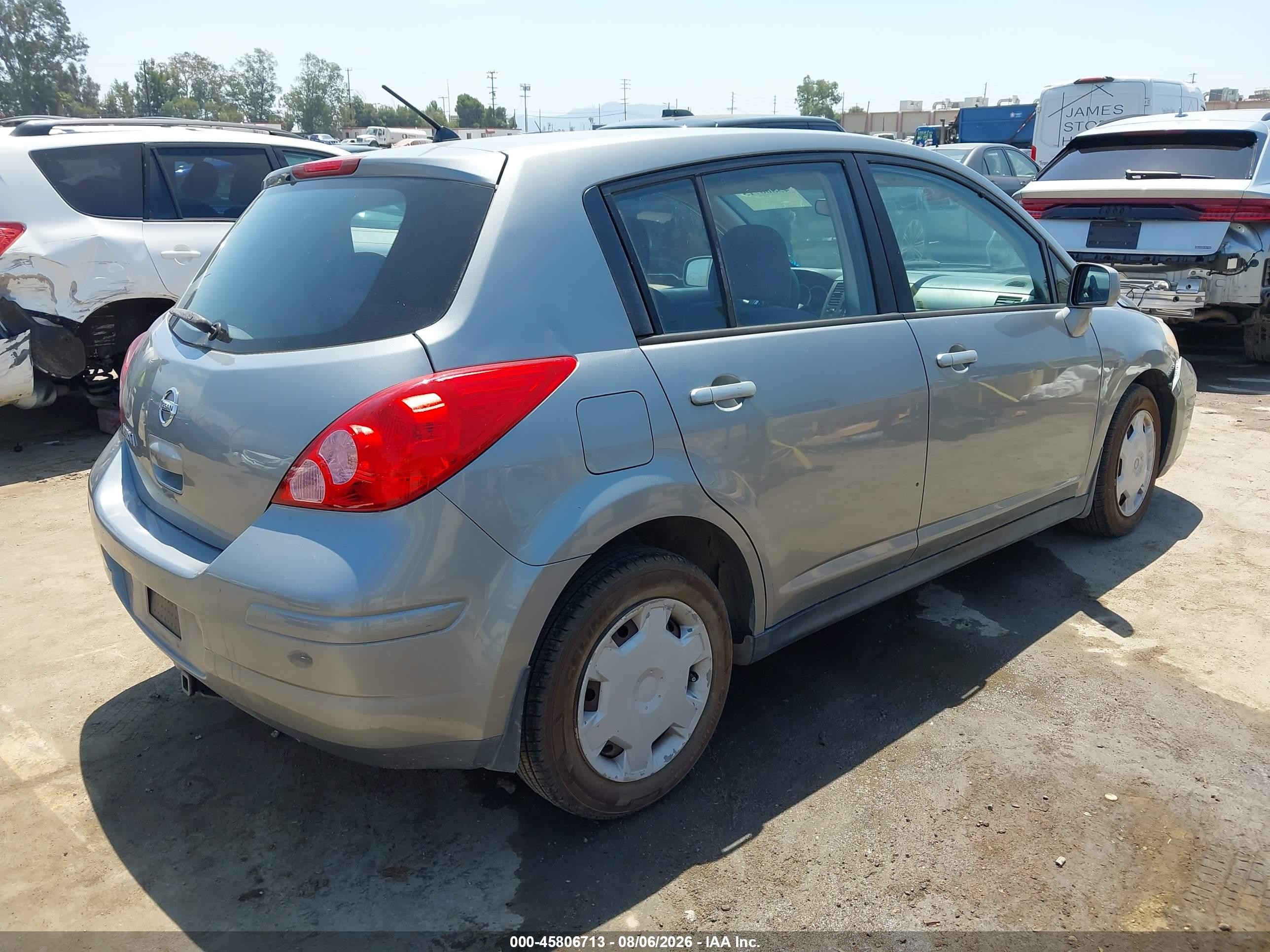 2008 Nissan Versa 1.8 S Серебряный vin: 3N1BC13E18L386765