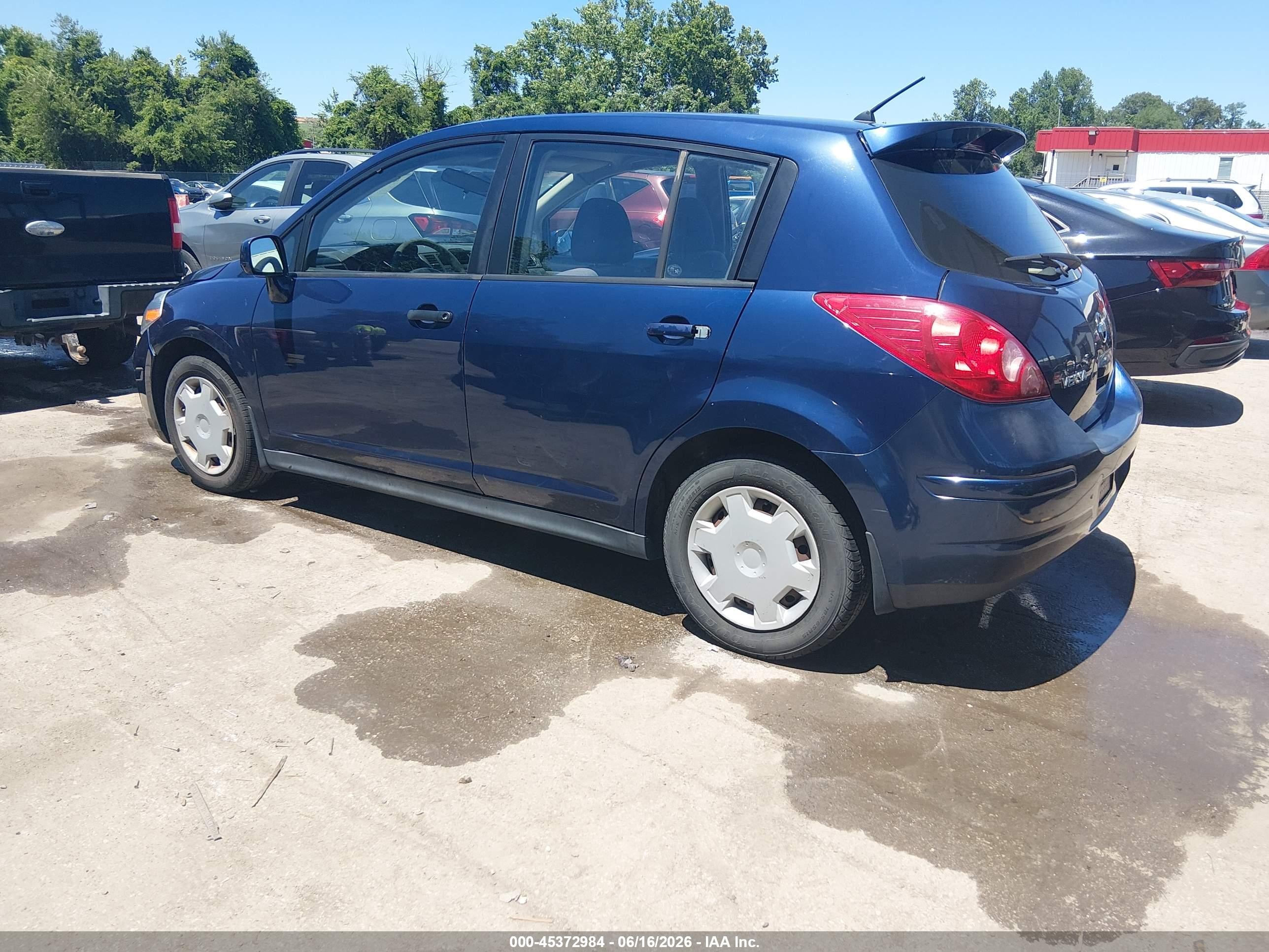 2008 Nissan Versa 1.8 S Blue vin: 3N1BC13E18L389701