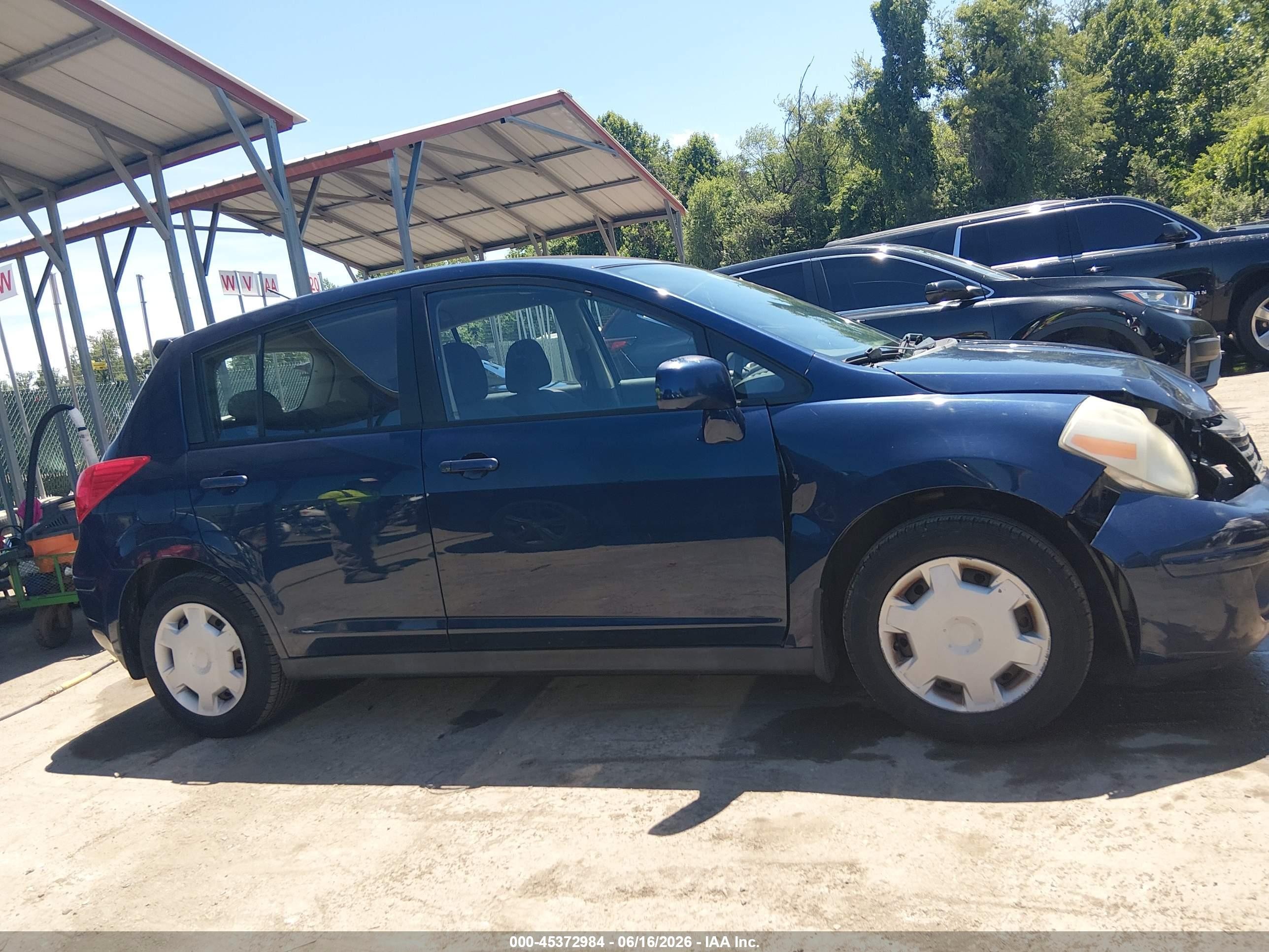 2008 Nissan Versa 1.8 S Blue vin: 3N1BC13E18L389701
