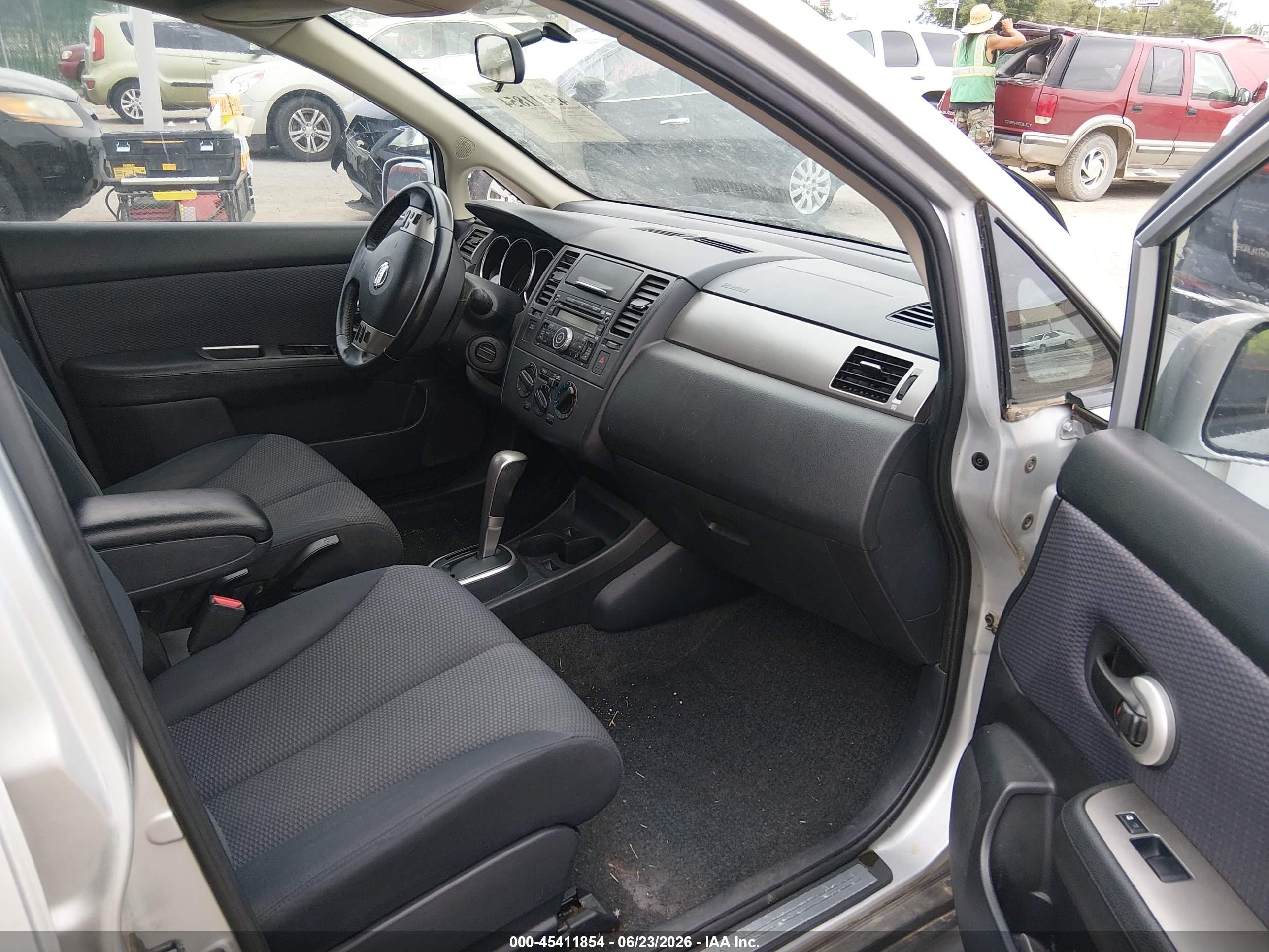 2008 Nissan Versa 1.8sl Silver vin: 3N1BC13E18L412796