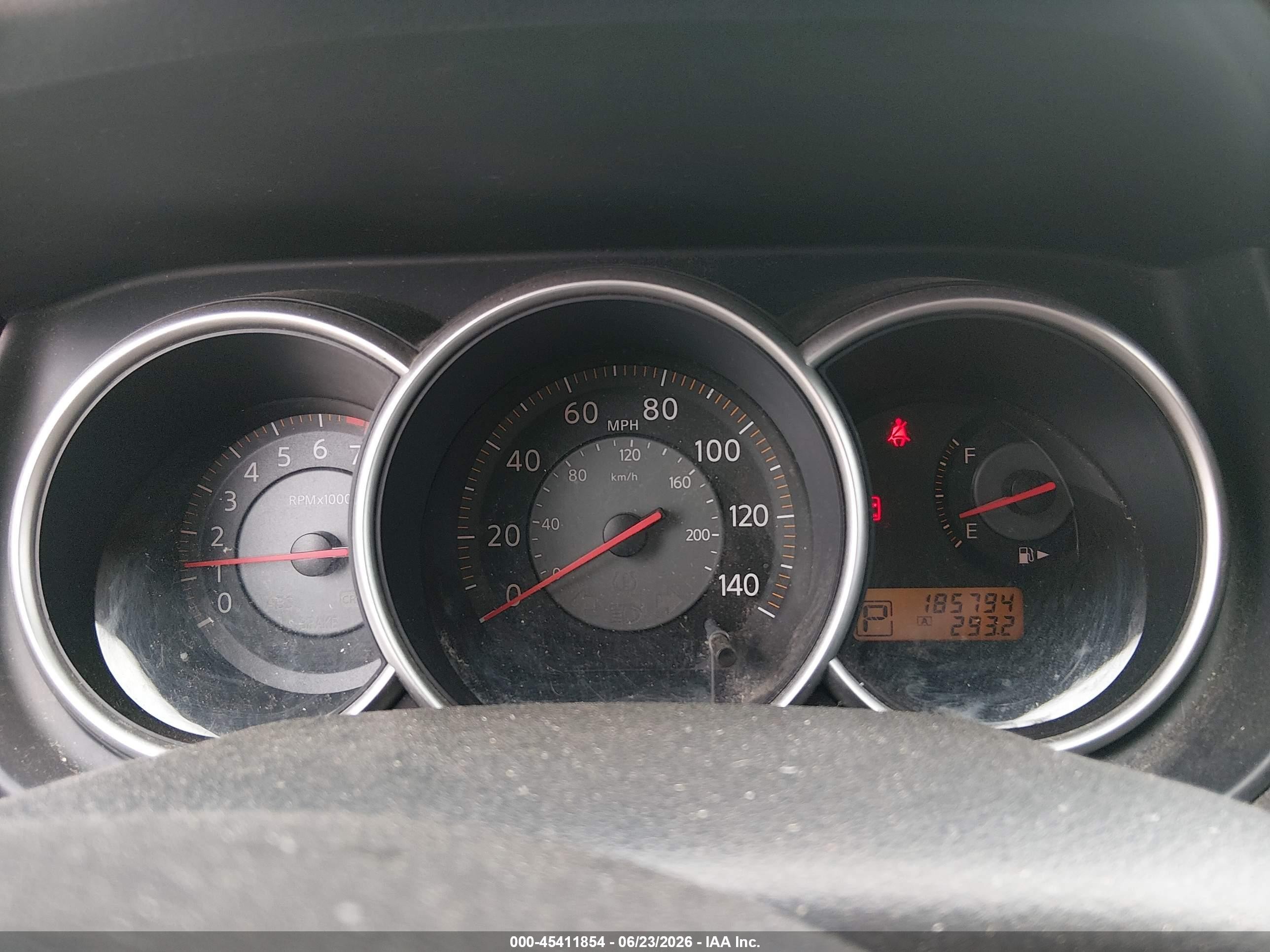 2008 Nissan Versa 1.8sl Silver vin: 3N1BC13E18L412796