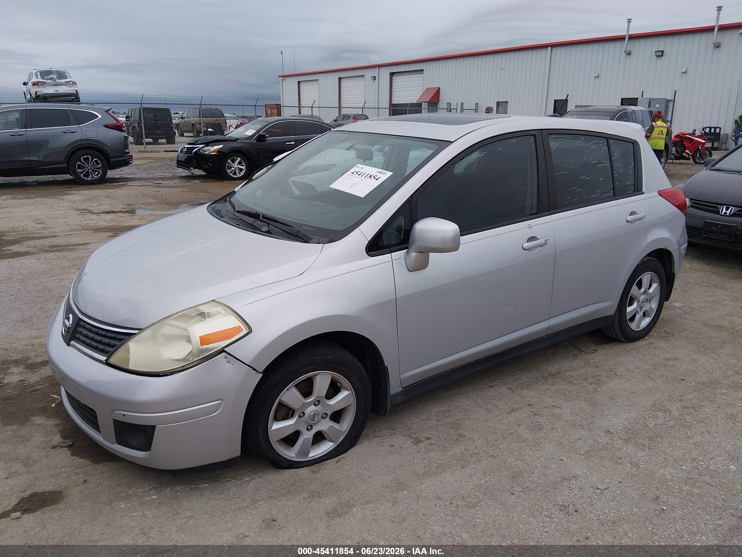 2008 Nissan Versa 1.8sl Silver vin: 3N1BC13E18L412796