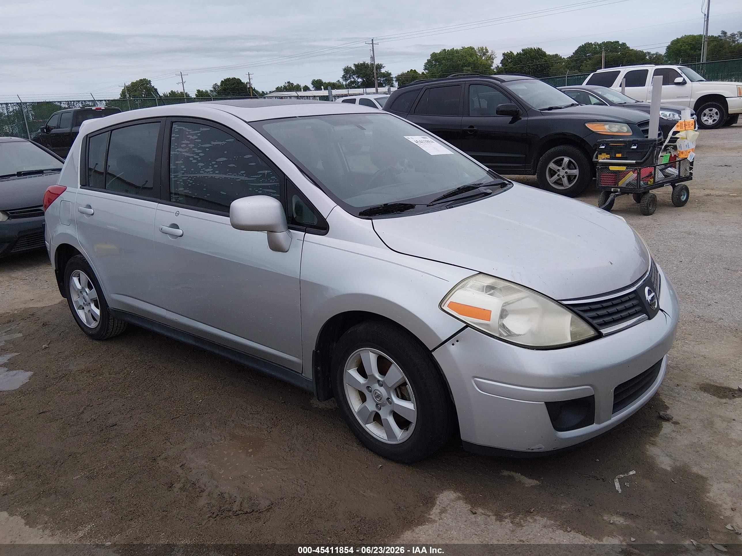 2008 Nissan Versa 1.8sl Silver vin: 3N1BC13E18L412796
