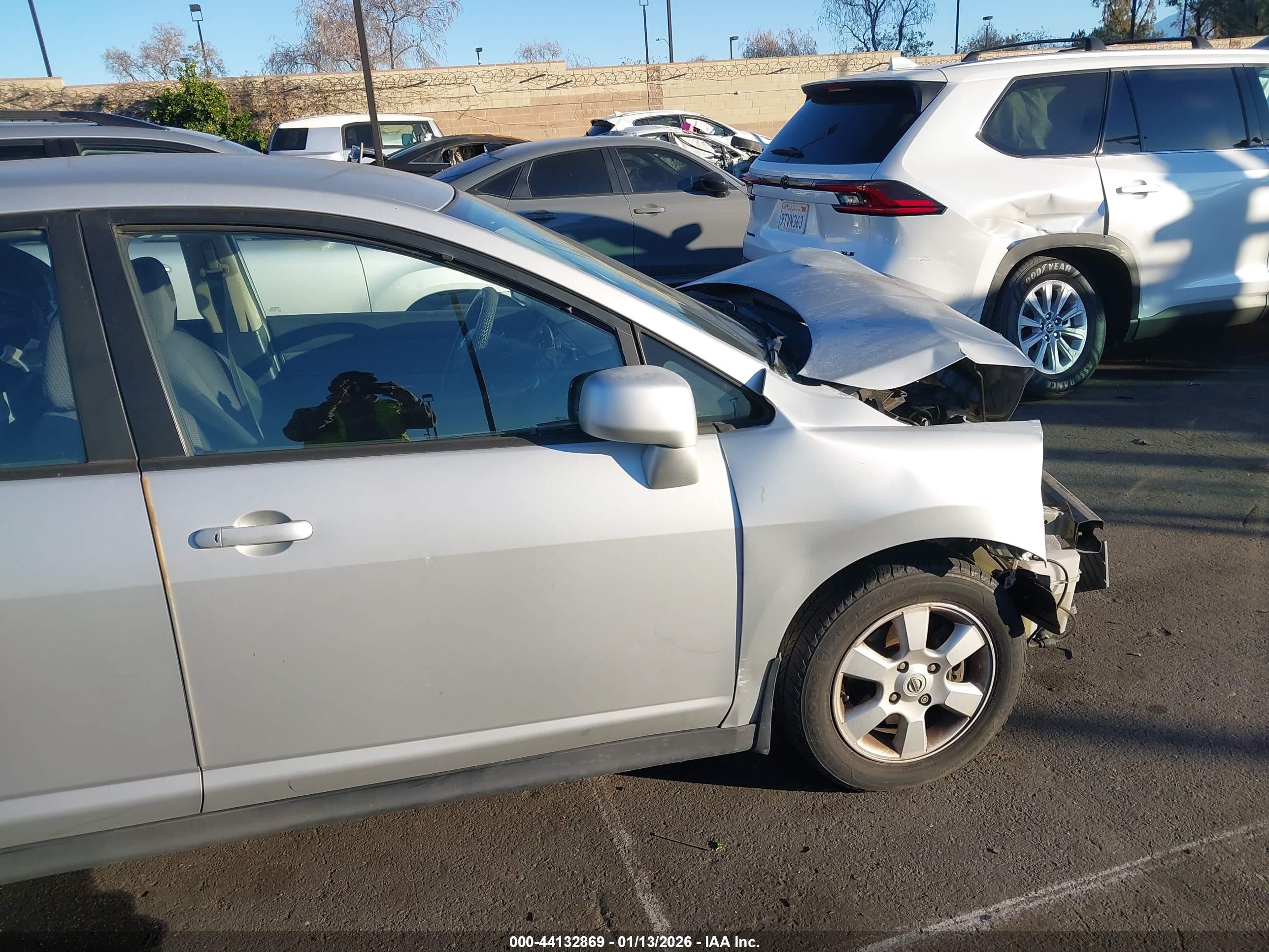 2008 Nissan Versa 1.8sl Silver vin: 3N1BC13E18L419361