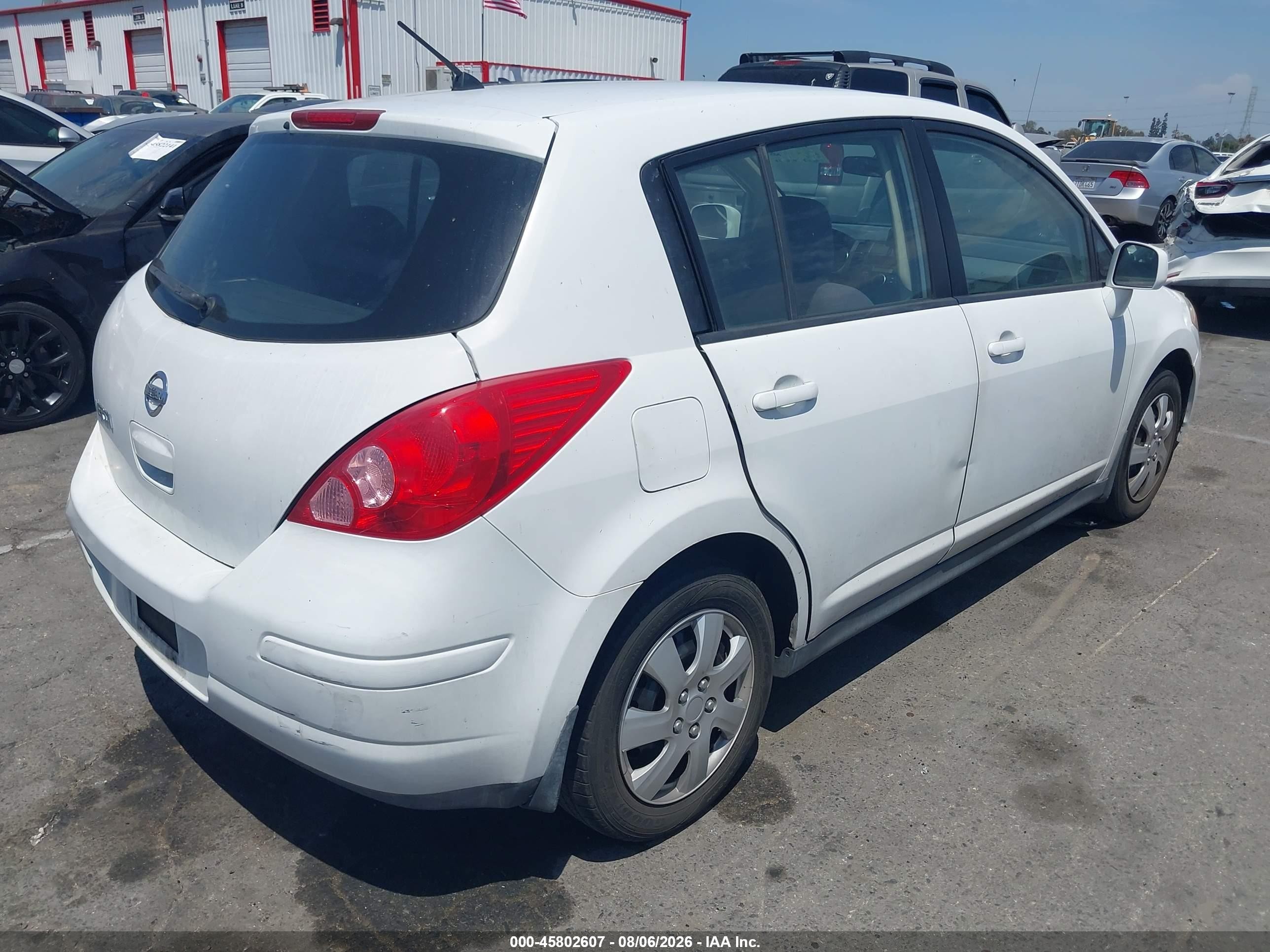 2008 Nissan Versa 1.8s White vin: 3N1BC13E18L440954