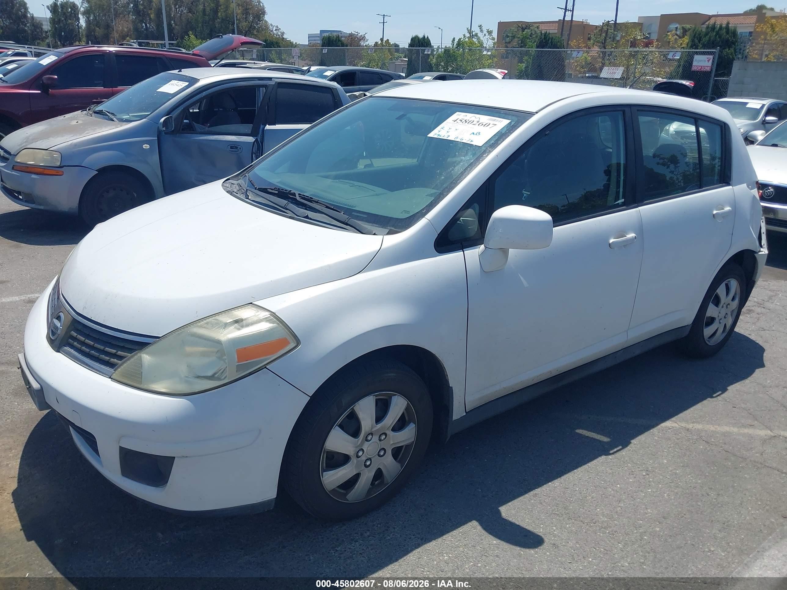 2008 Nissan Versa 1.8s White vin: 3N1BC13E18L440954