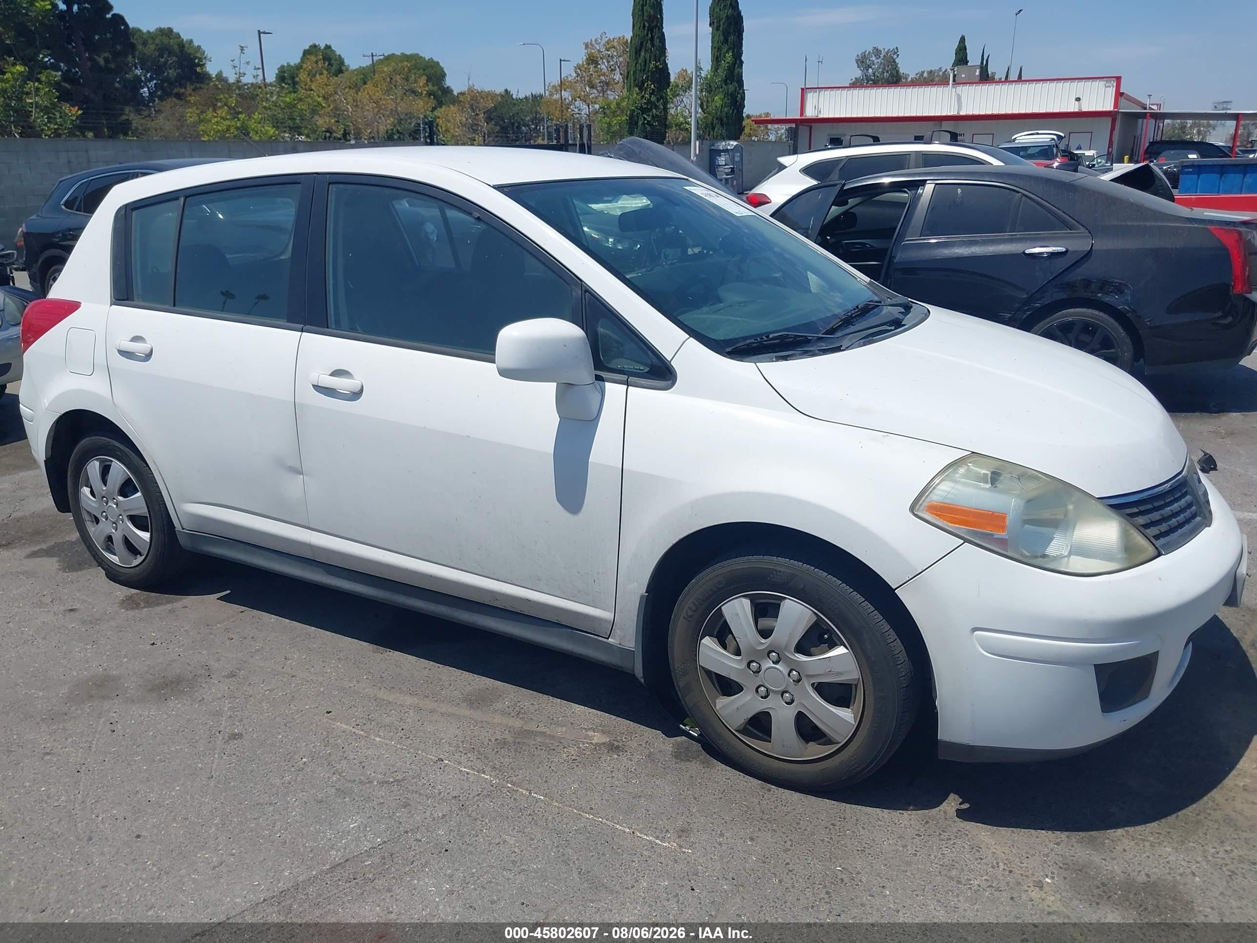 2008 Nissan Versa 1.8s White vin: 3N1BC13E18L440954