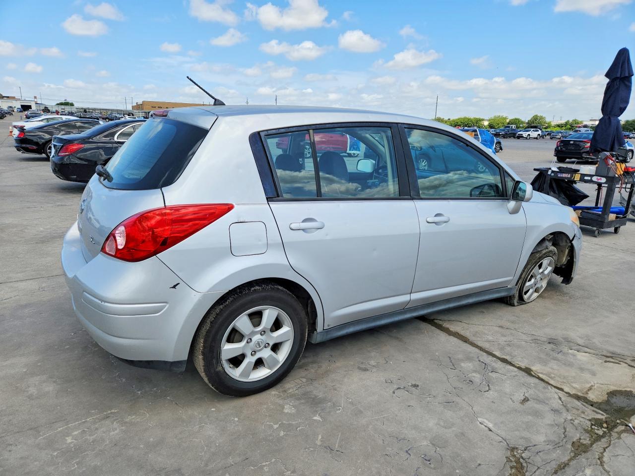 2009 Nissan Versa S/sl Серебряный vin: 3N1BC13E19L410127