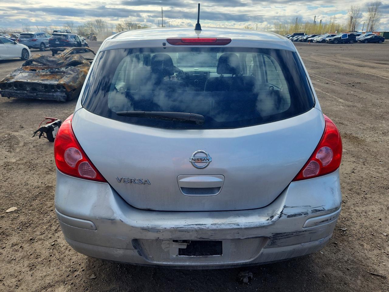 2009 Nissan Versa 1.8 S Silver vin: 3N1BC13E19L456167