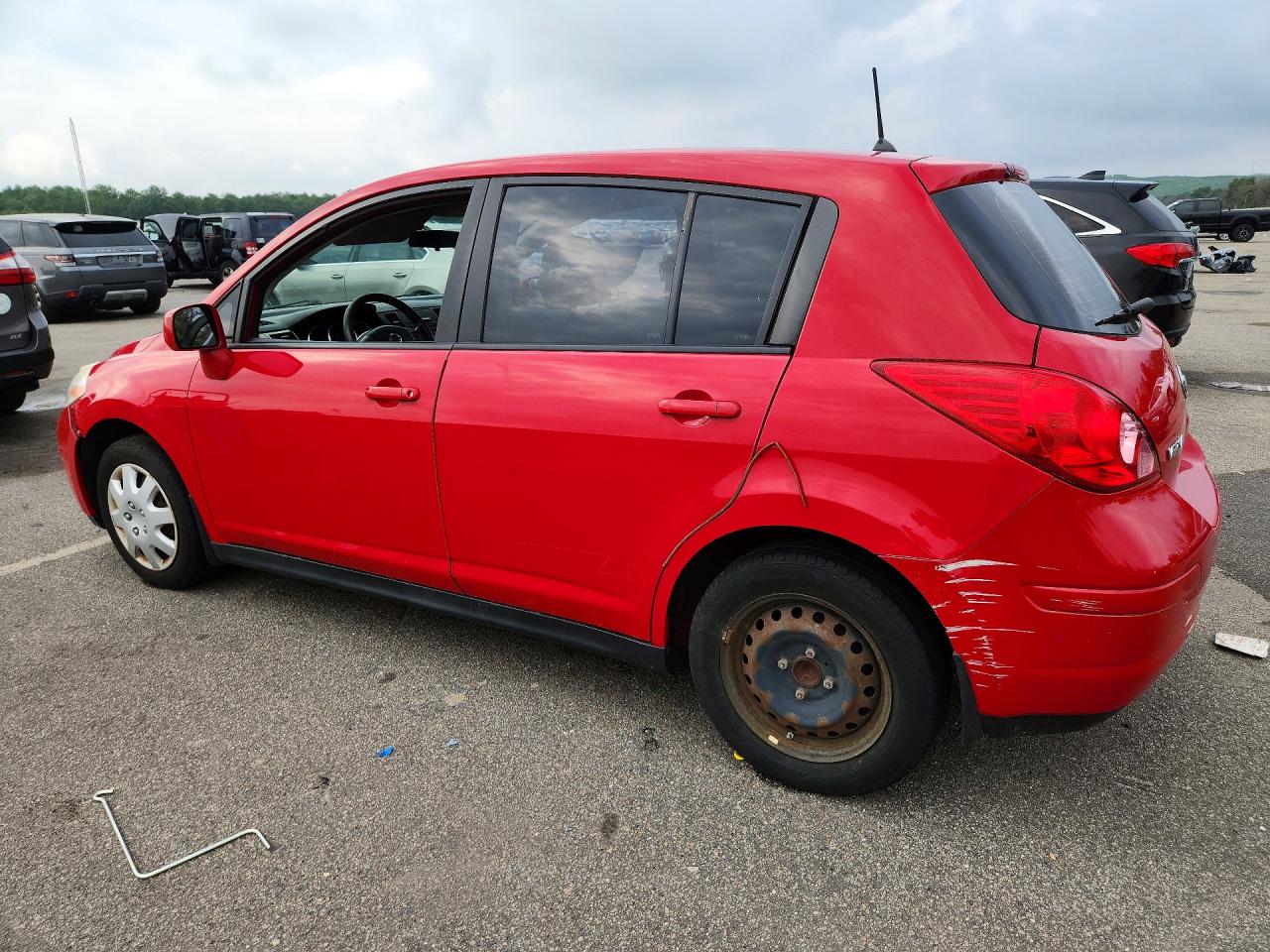 2009 Nissan Versa 1.8 S Red vin: 3N1BC13E19L458775