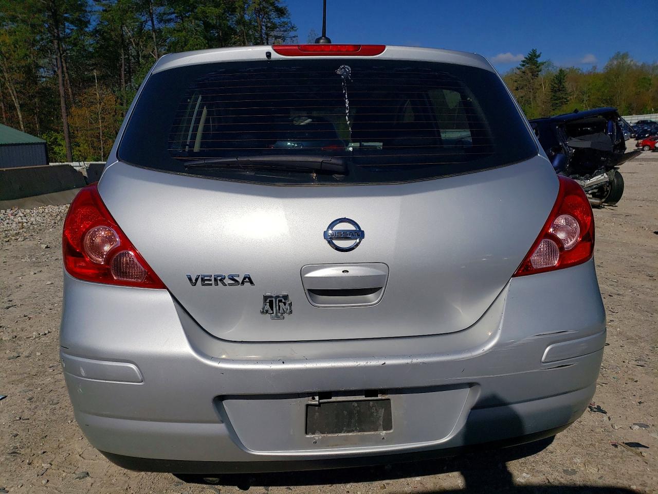 2007 Nissan Versa 1.8 S Silver vin: 3N1BC13E27L371612