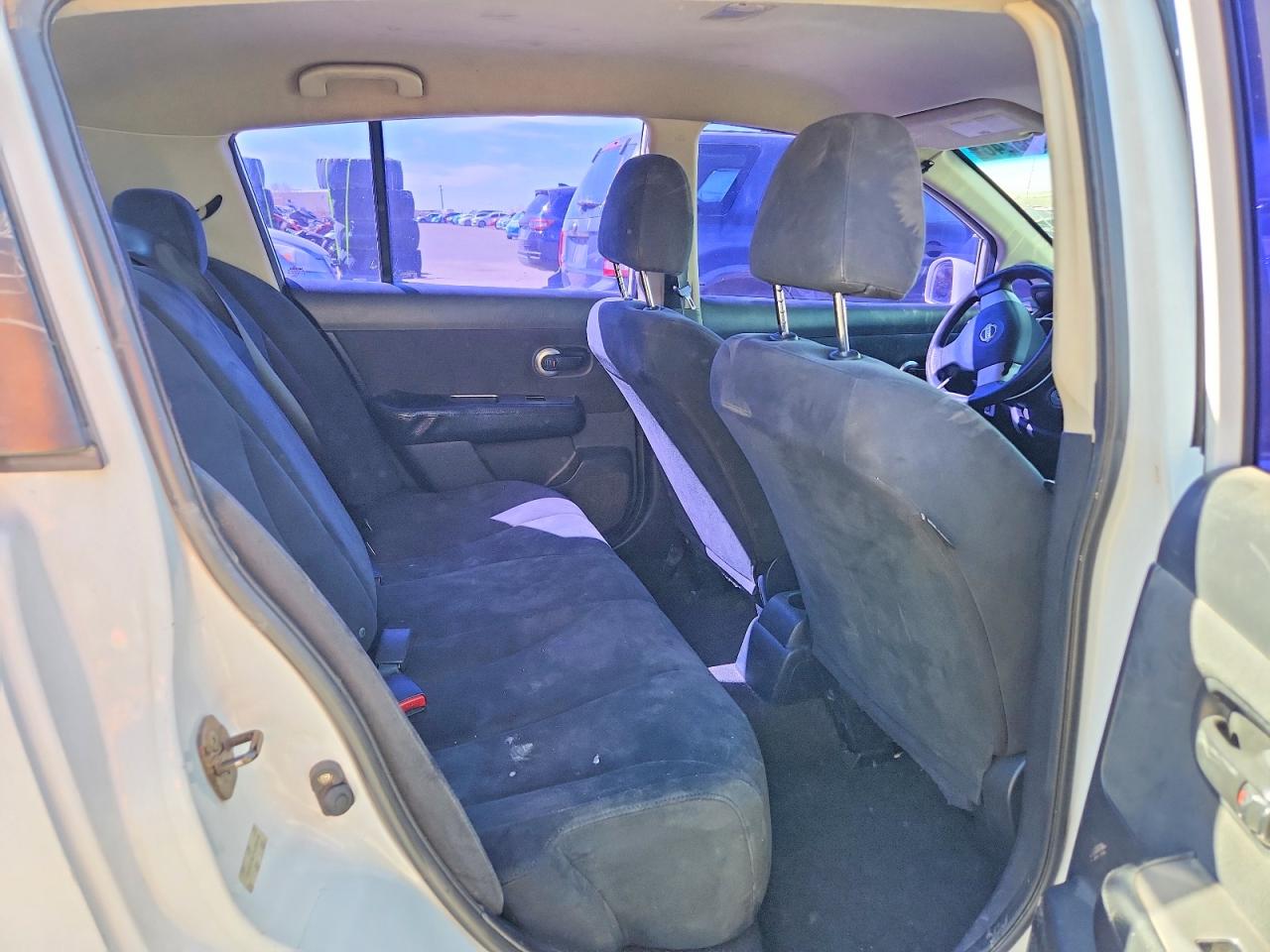 2007 Nissan Versa 1.8 S White vin: 3N1BC13E27L385378