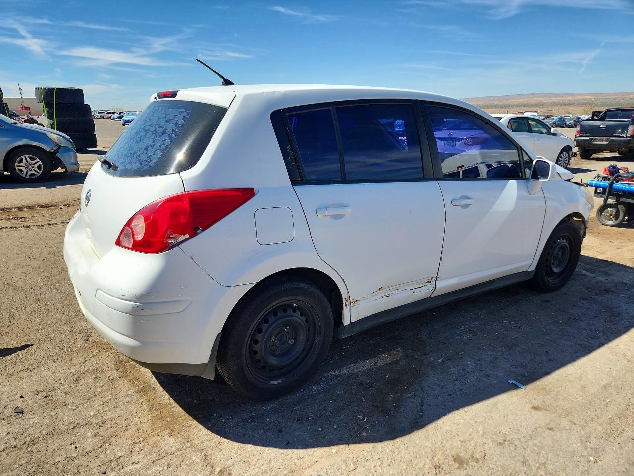 2007 Nissan Versa 1.8 S White vin: 3N1BC13E27L385378