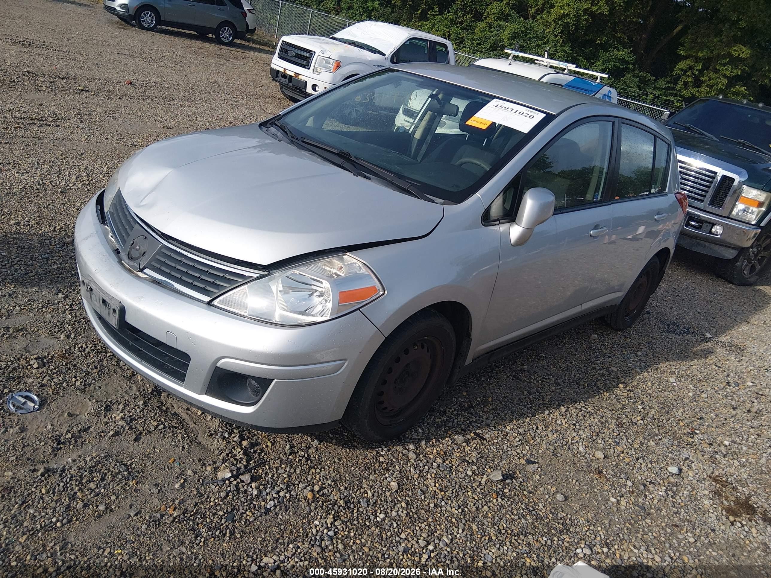 2007 Nissan Versa 1.8s Серебряный vin: 3N1BC13E27L389396