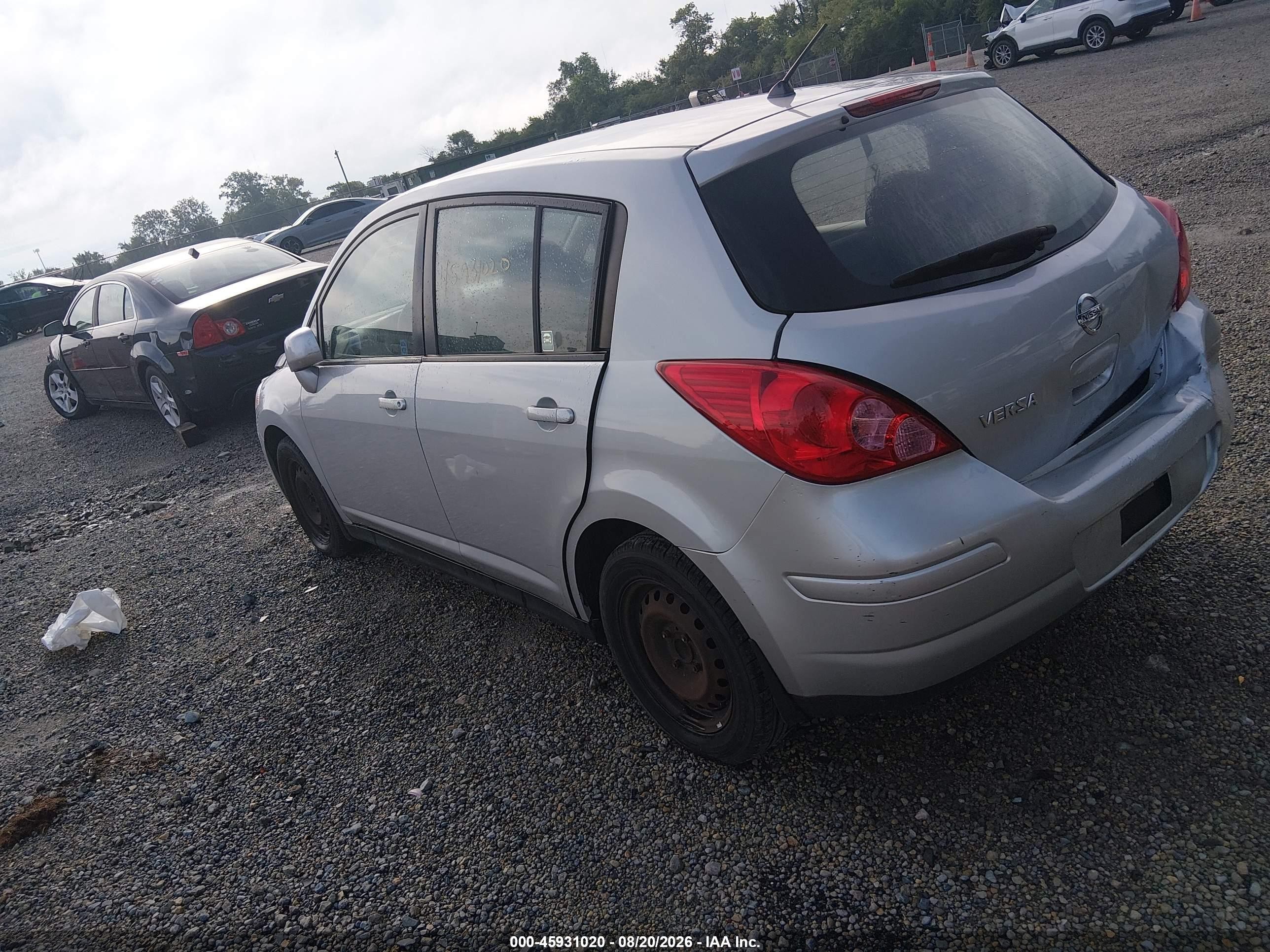 2007 Nissan Versa 1.8s Серебряный vin: 3N1BC13E27L389396
