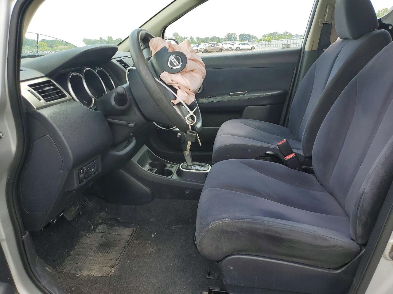 2007 Nissan Versa S Silver vin: 3N1BC13E27L427743