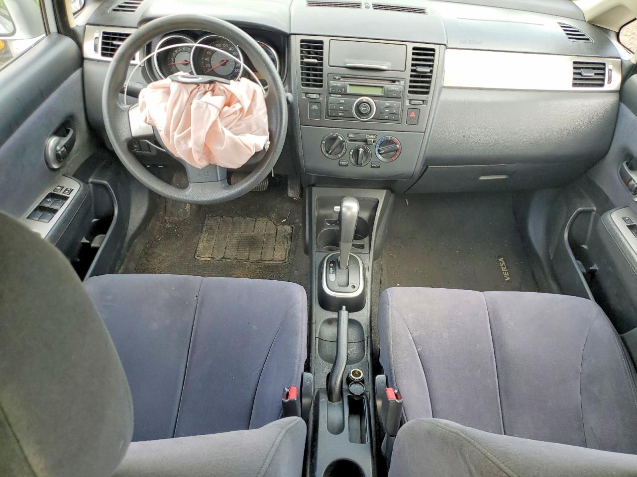 2007 Nissan Versa S Silver vin: 3N1BC13E27L427743