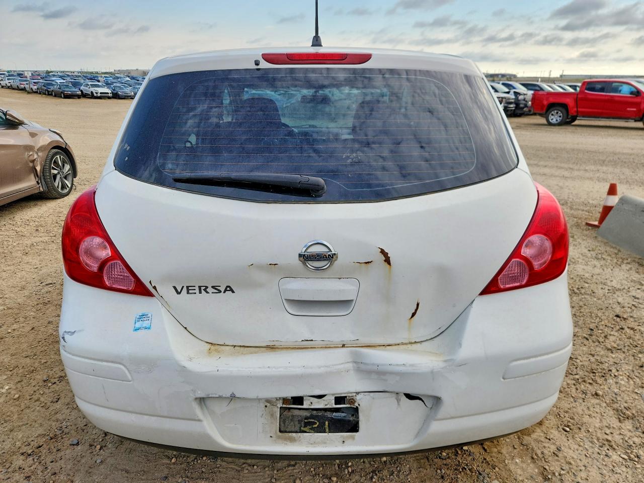 2008 Nissan Versa 1.8 S White vin: 3N1BC13E28L413519