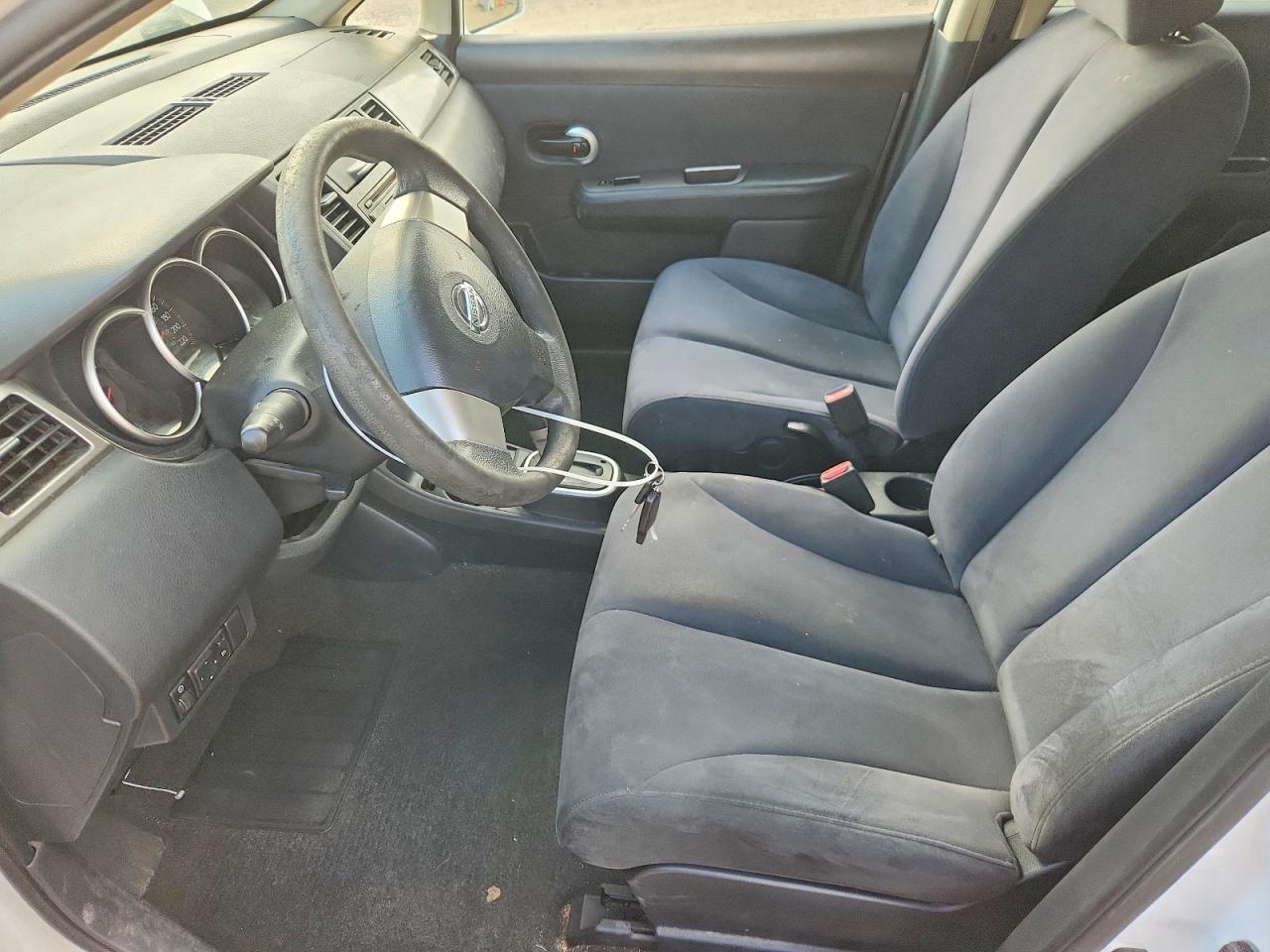 2008 Nissan Versa 1.8 S White vin: 3N1BC13E28L413519