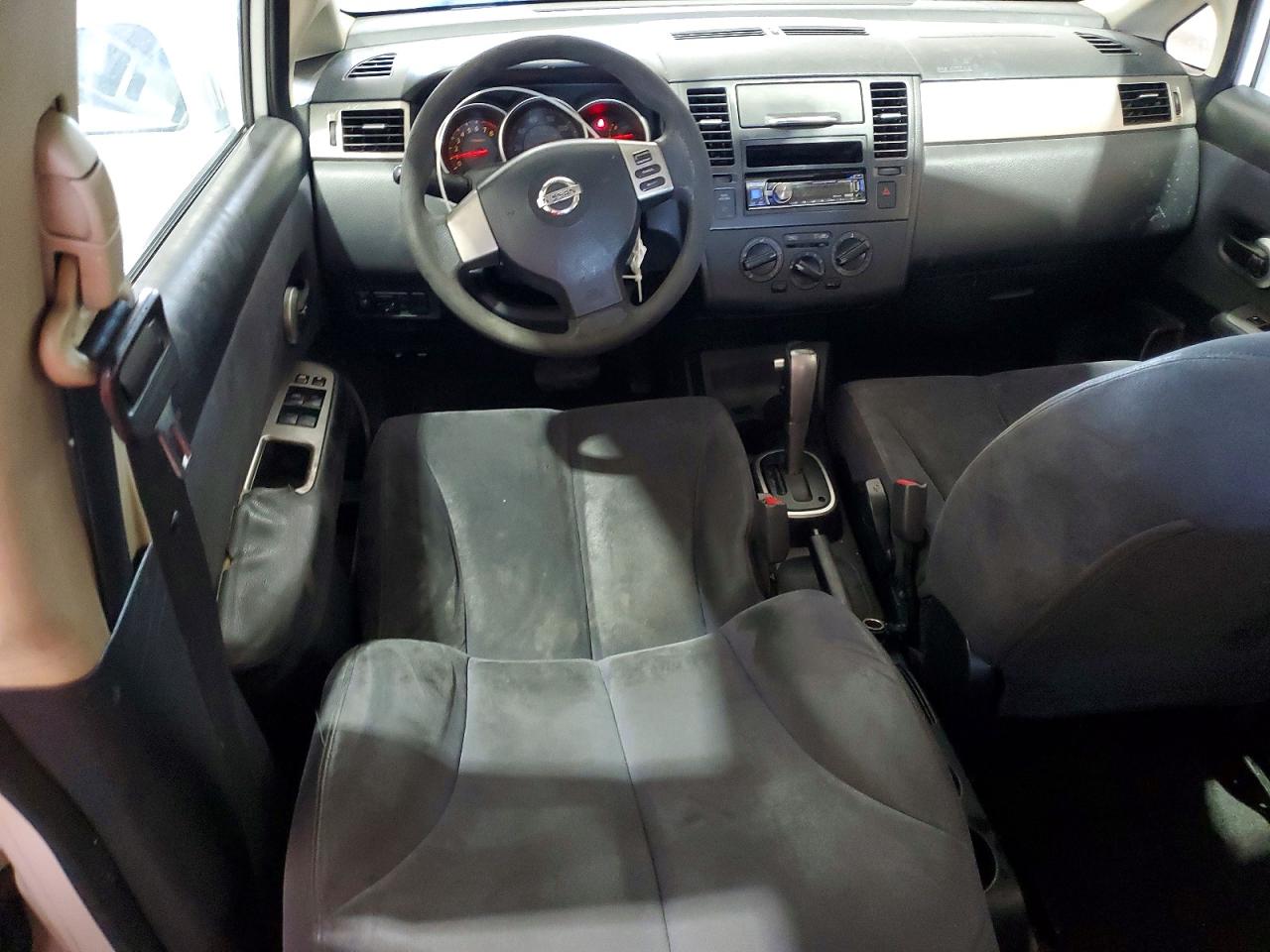 2008 Nissan Versa 1.8 S White vin: 3N1BC13E28L413522