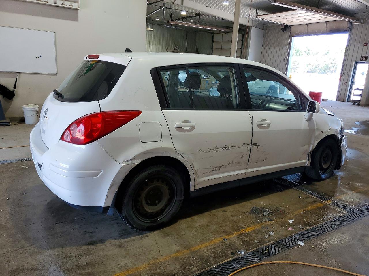 2008 Nissan Versa 1.8 S White vin: 3N1BC13E28L413522