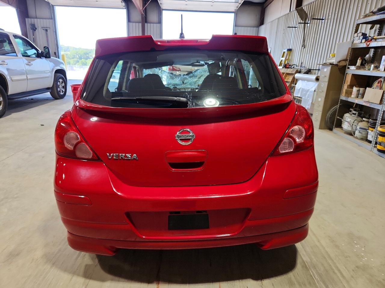2009 Nissan Versa 1.8 S Красный vin: 3N1BC13E29L353758