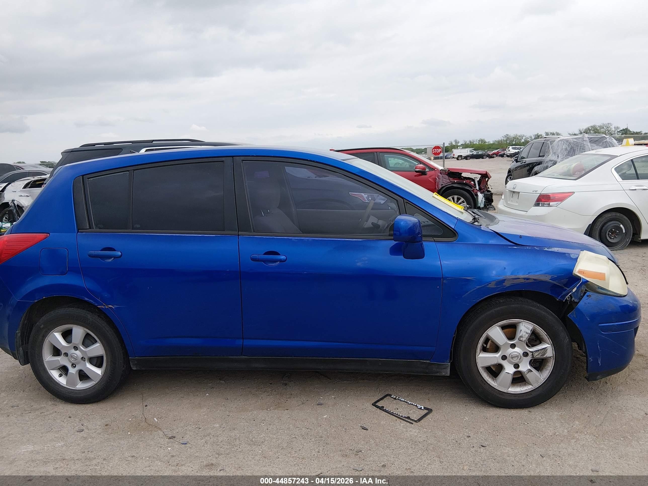 2009 Nissan Versa 1.8s Blue vin: 3N1BC13E29L402229
