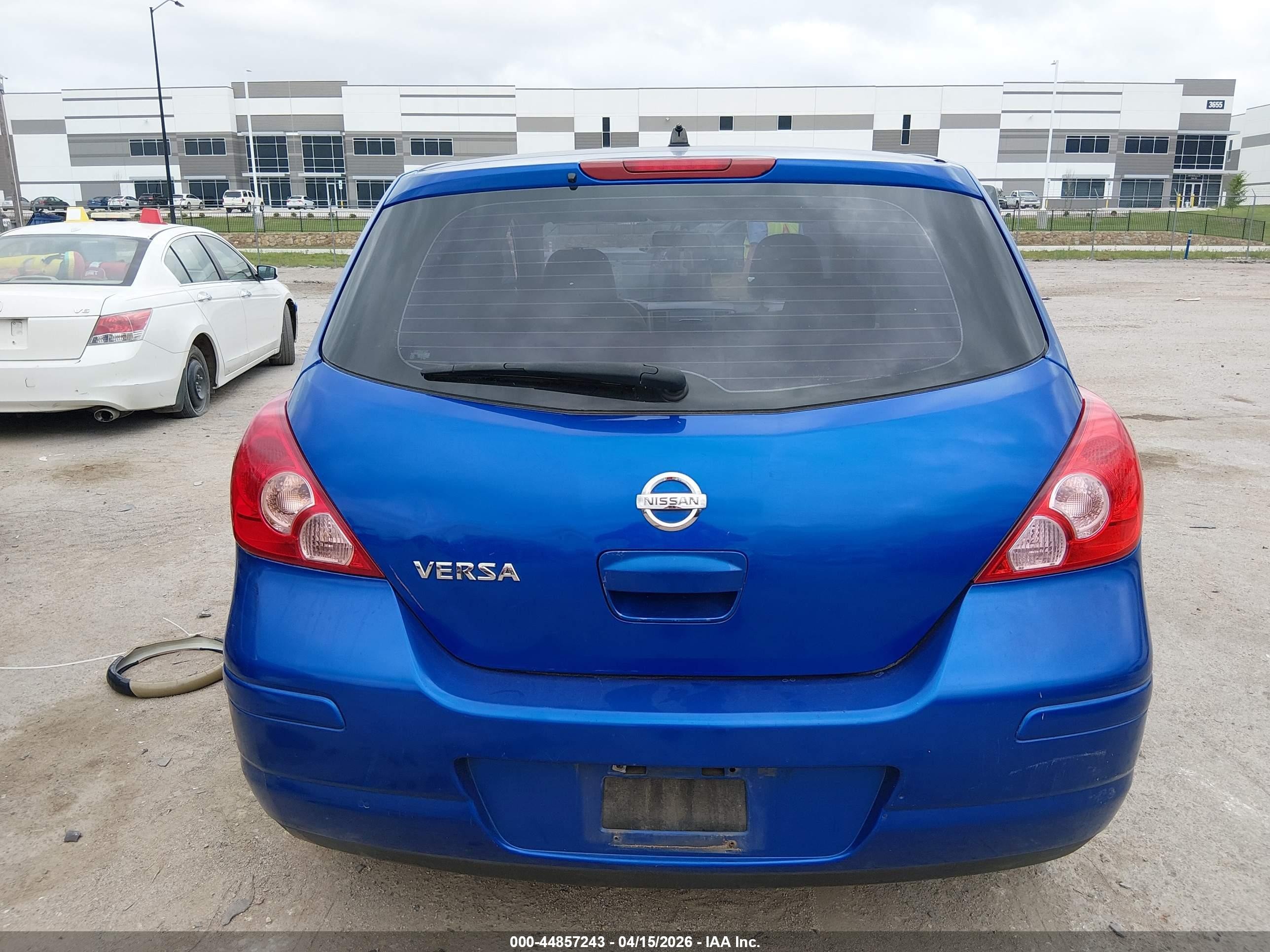 2009 Nissan Versa 1.8s Blue vin: 3N1BC13E29L402229