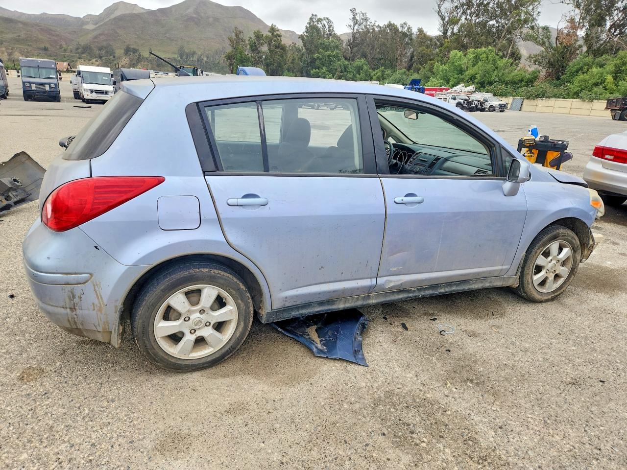 2009 Nissan Versa 1.8 S Blue vin: 3N1BC13E29L407186