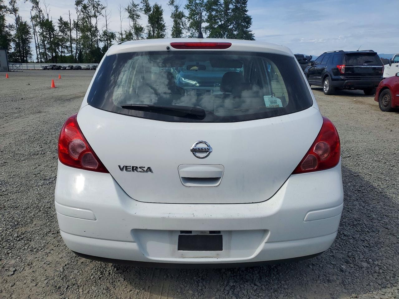 2009 Nissan Versa 1.8 S White vin: 3N1BC13E29L440575