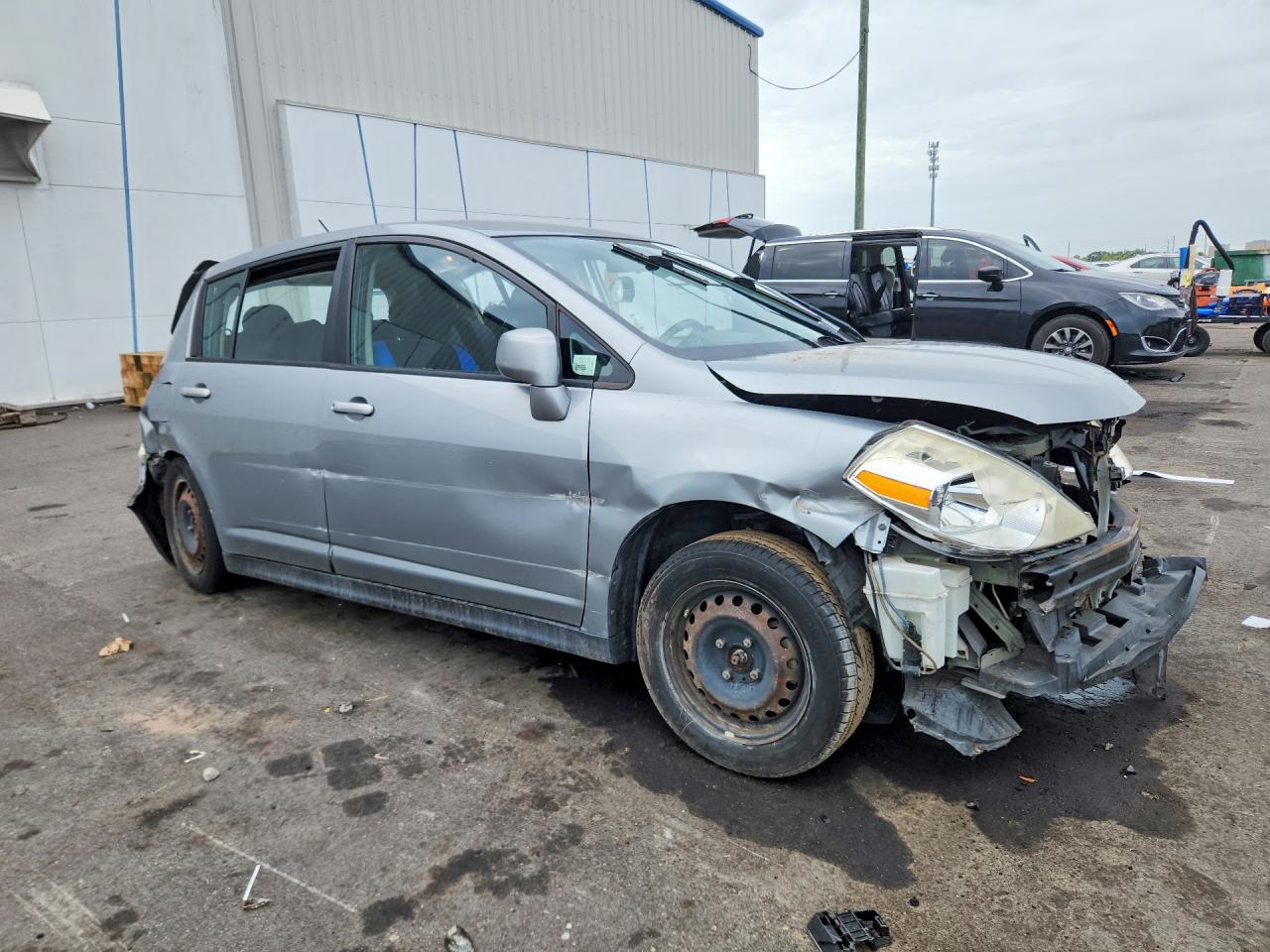 2009 Nissan Versa 1.8 S Серый vin: 3N1BC13E29L485094