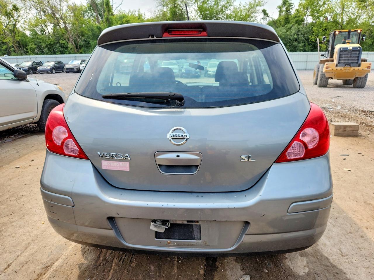 2007 Nissan Versa 1.8 S Silver vin: 3N1BC13E37L409655