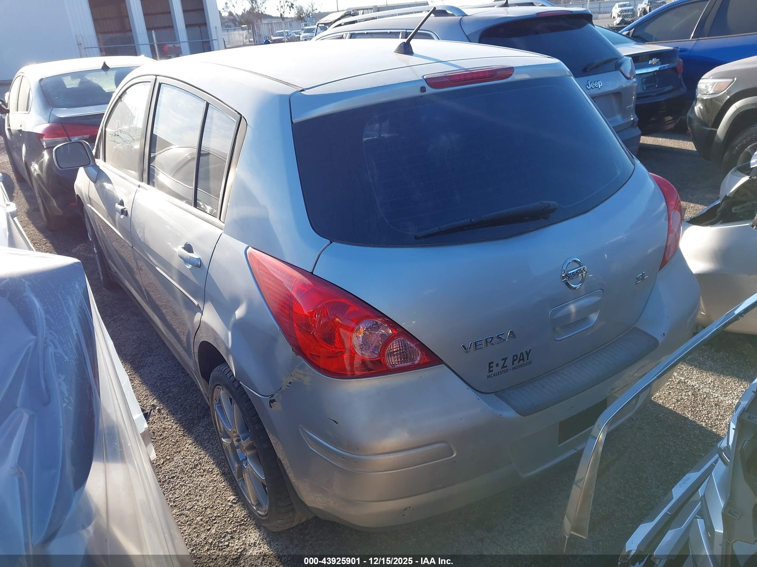 2007 Nissan Versa 1.8sl Silver vin: 3N1BC13E37L415276