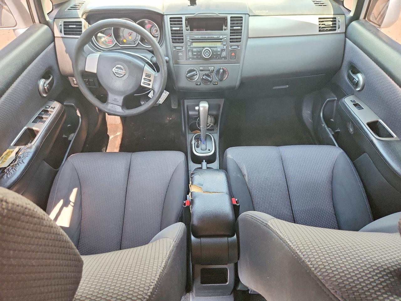 2007 Nissan Versa 1.8 S Серебряный vin: 3N1BC13E37L425385