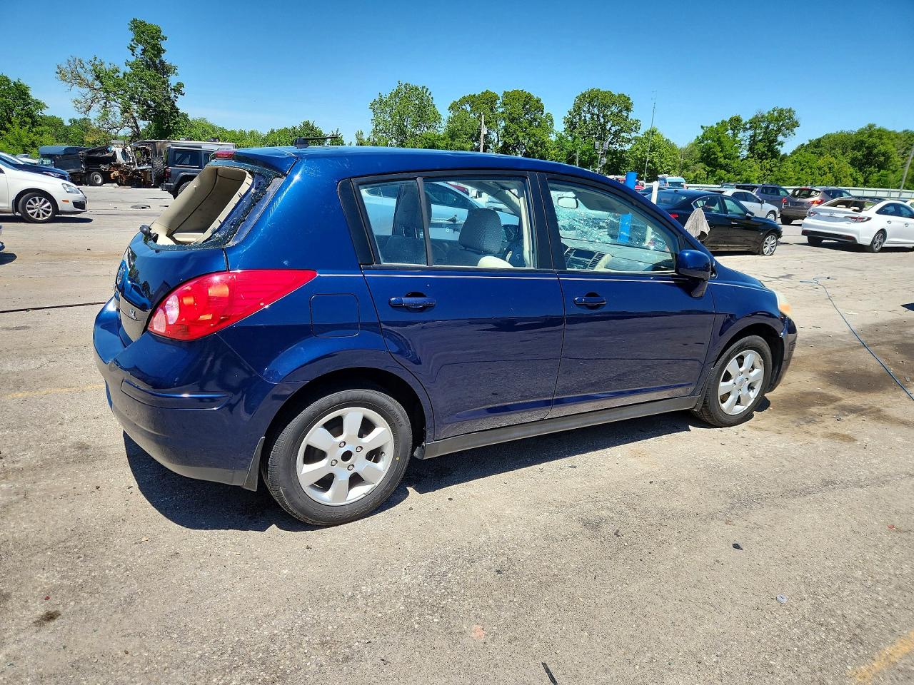 2008 Nissan Versa 1.8 S Blue vin: 3N1BC13E38L357753