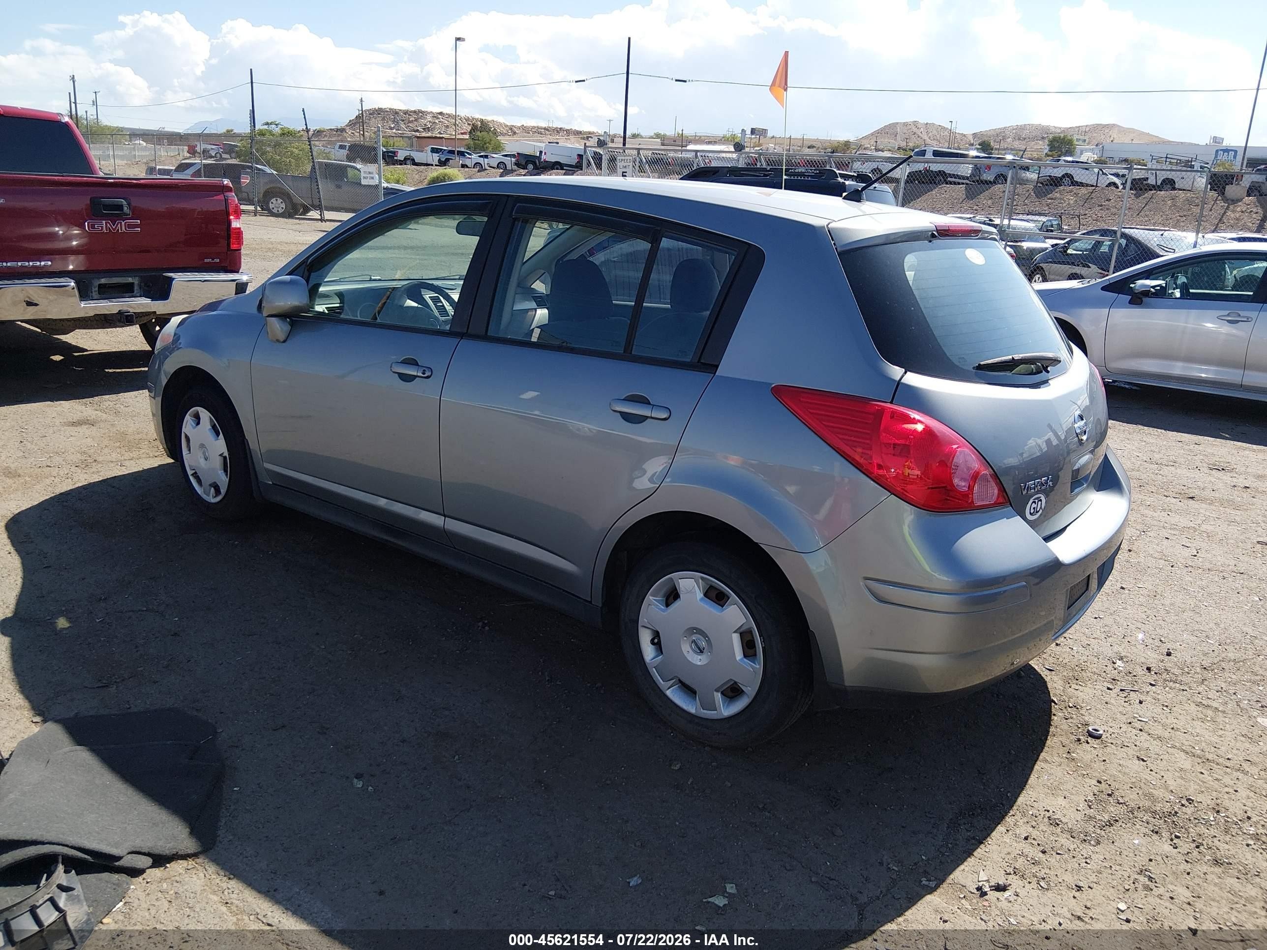2008 Nissan Versa 1.8 S Silver vin: 3N1BC13E38L453687