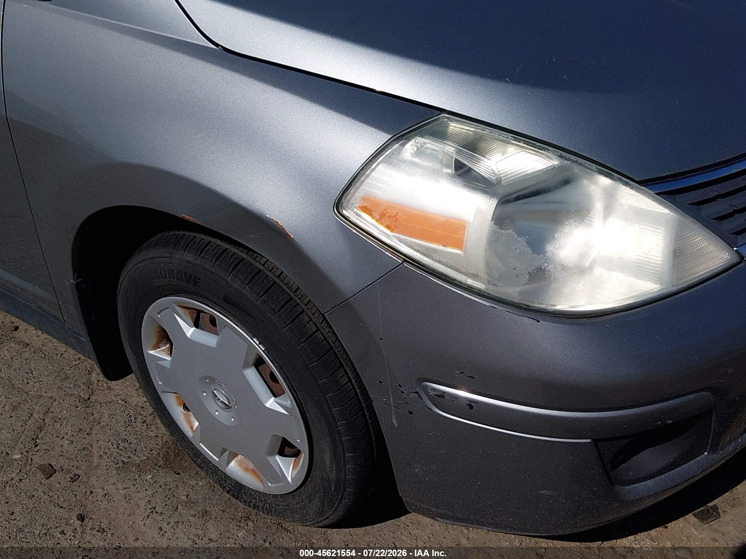 2008 Nissan Versa 1.8 S Silver vin: 3N1BC13E38L453687