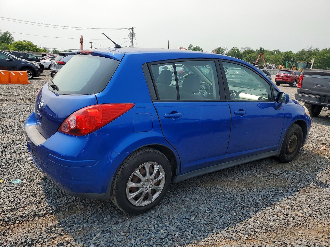 2009 Nissan Versa 1.8 S Blue vin: 3N1BC13E39L398675