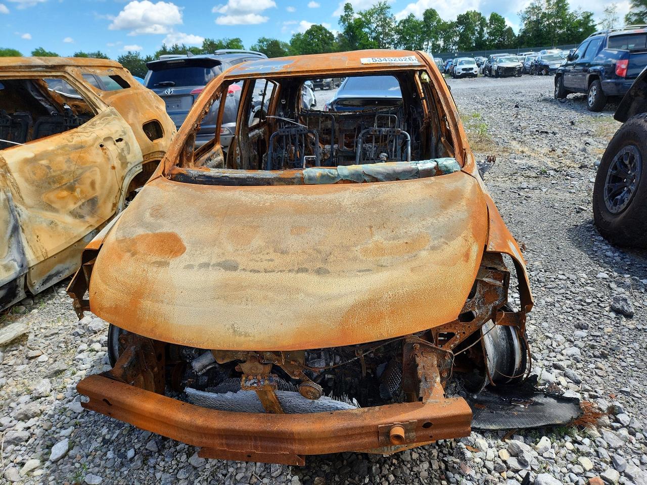 2009 Nissan Versa S Burn vin: 3N1BC13E39L413062