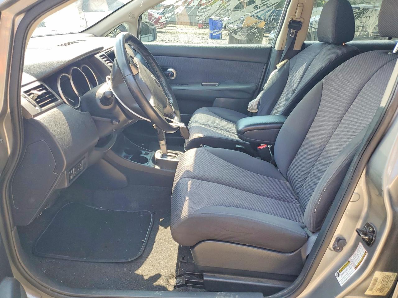 2009 Nissan Versa 1.8 S Silver vin: 3N1BC13E39L414504
