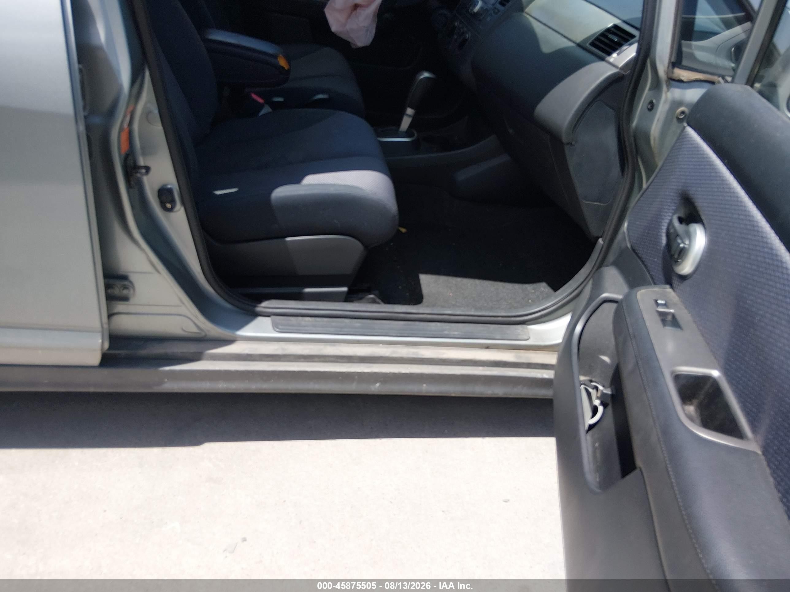 2007 Nissan Versa 1.8sl Silver vin: 3N1BC13E47L362202