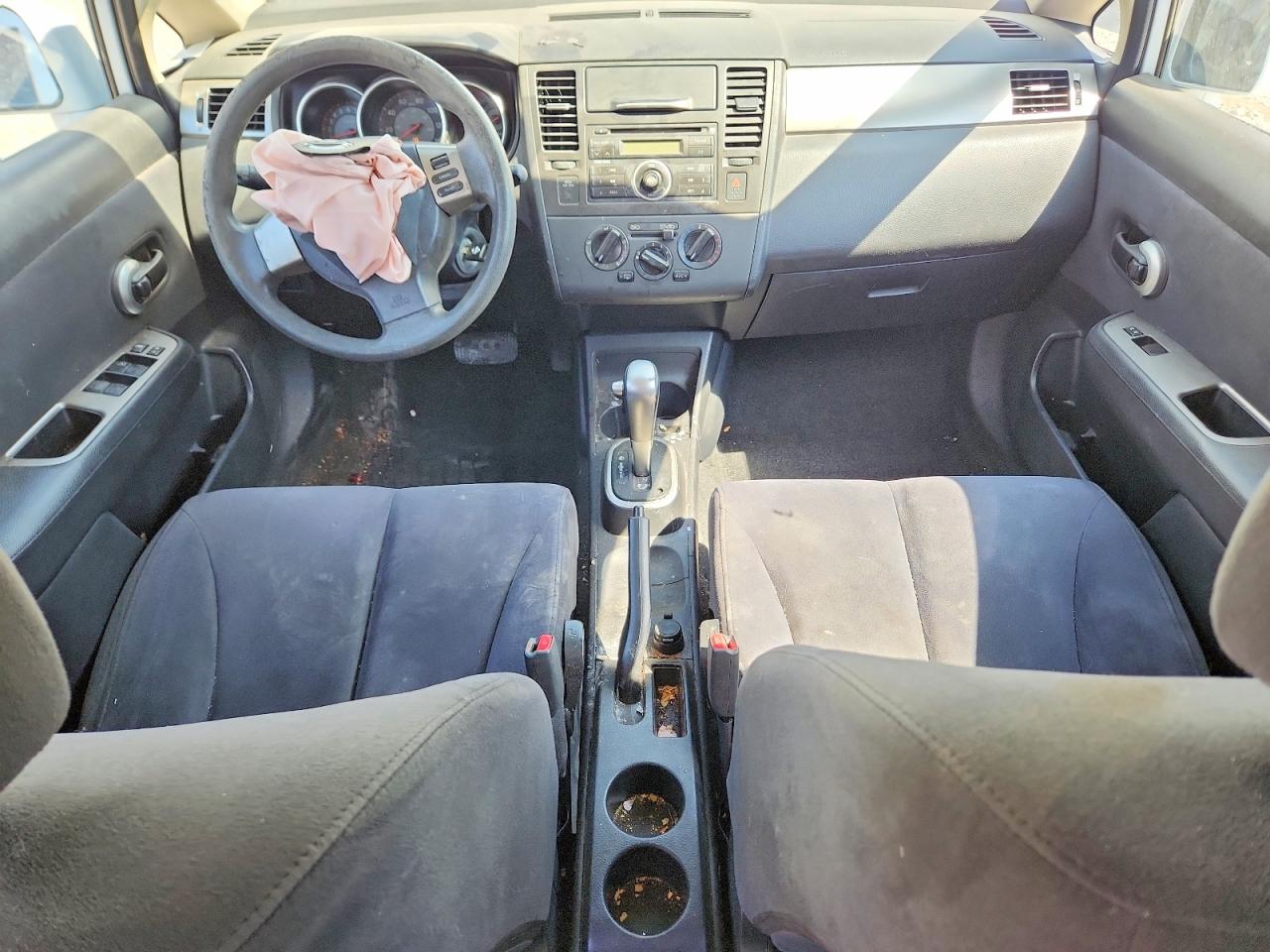 2008 Nissan Versa 1.8 S Белый vin: 3N1BC13E48L379406