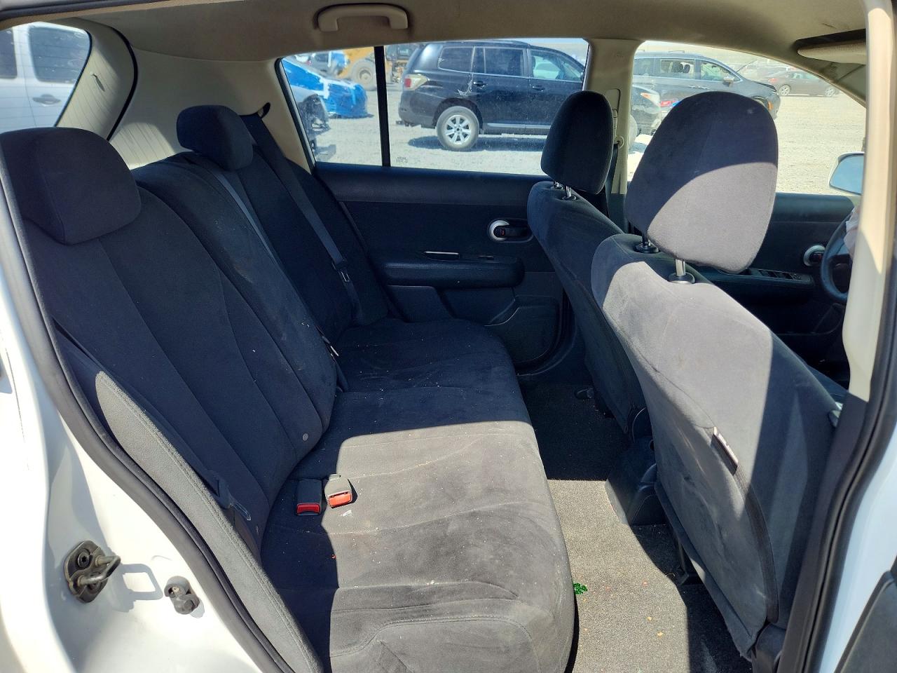2008 Nissan Versa 1.8 S Белый vin: 3N1BC13E48L379406