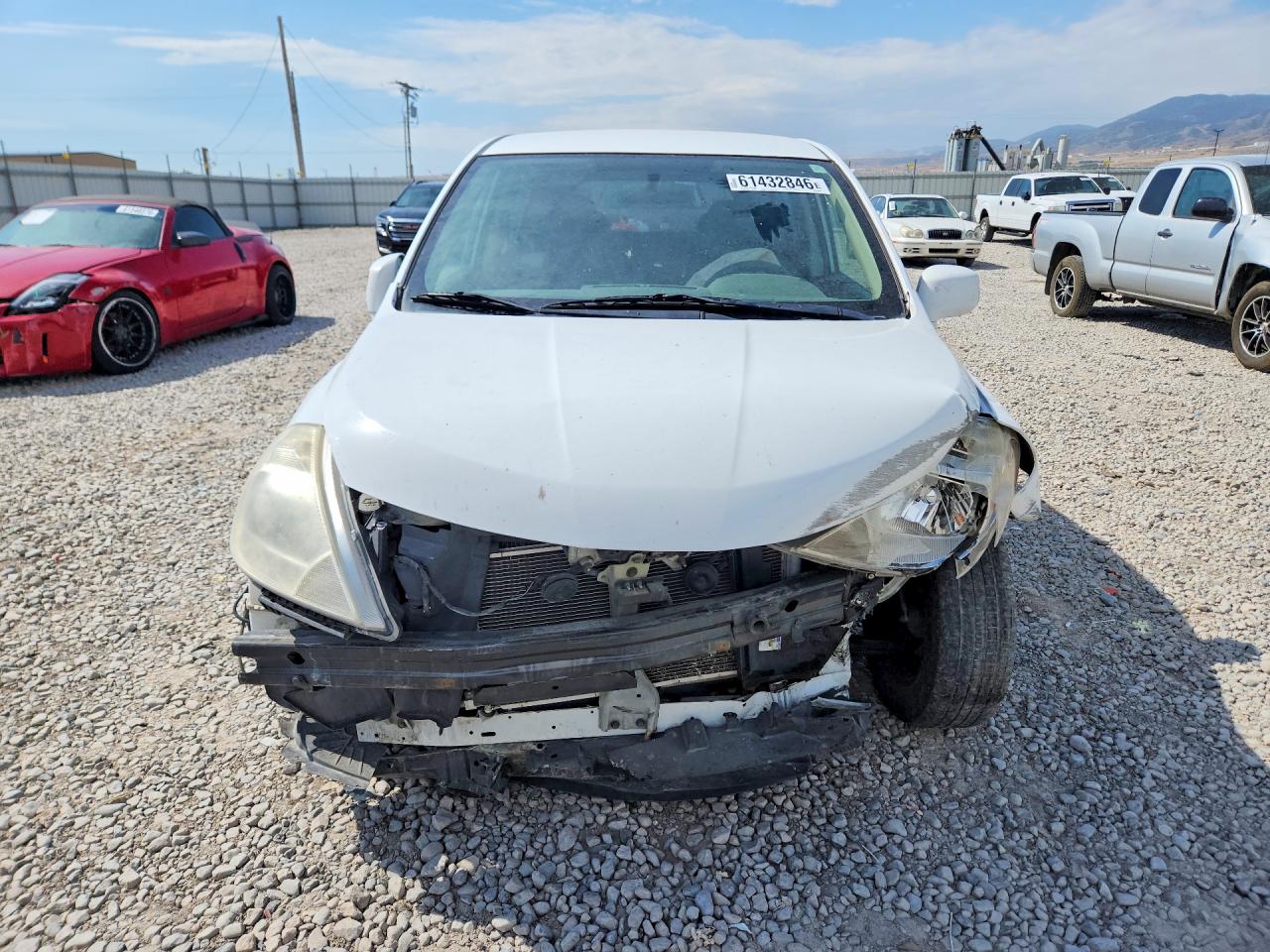 2008 Nissan Versa 1.8 S Белый vin: 3N1BC13E48L379406