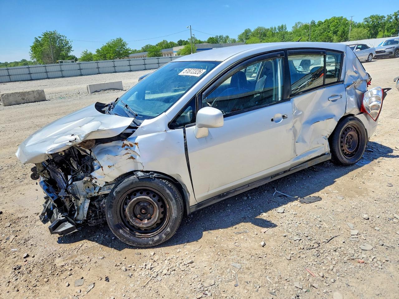 2008 Nissan Versa 1.8 S Silver vin: 3N1BC13E48L385108
