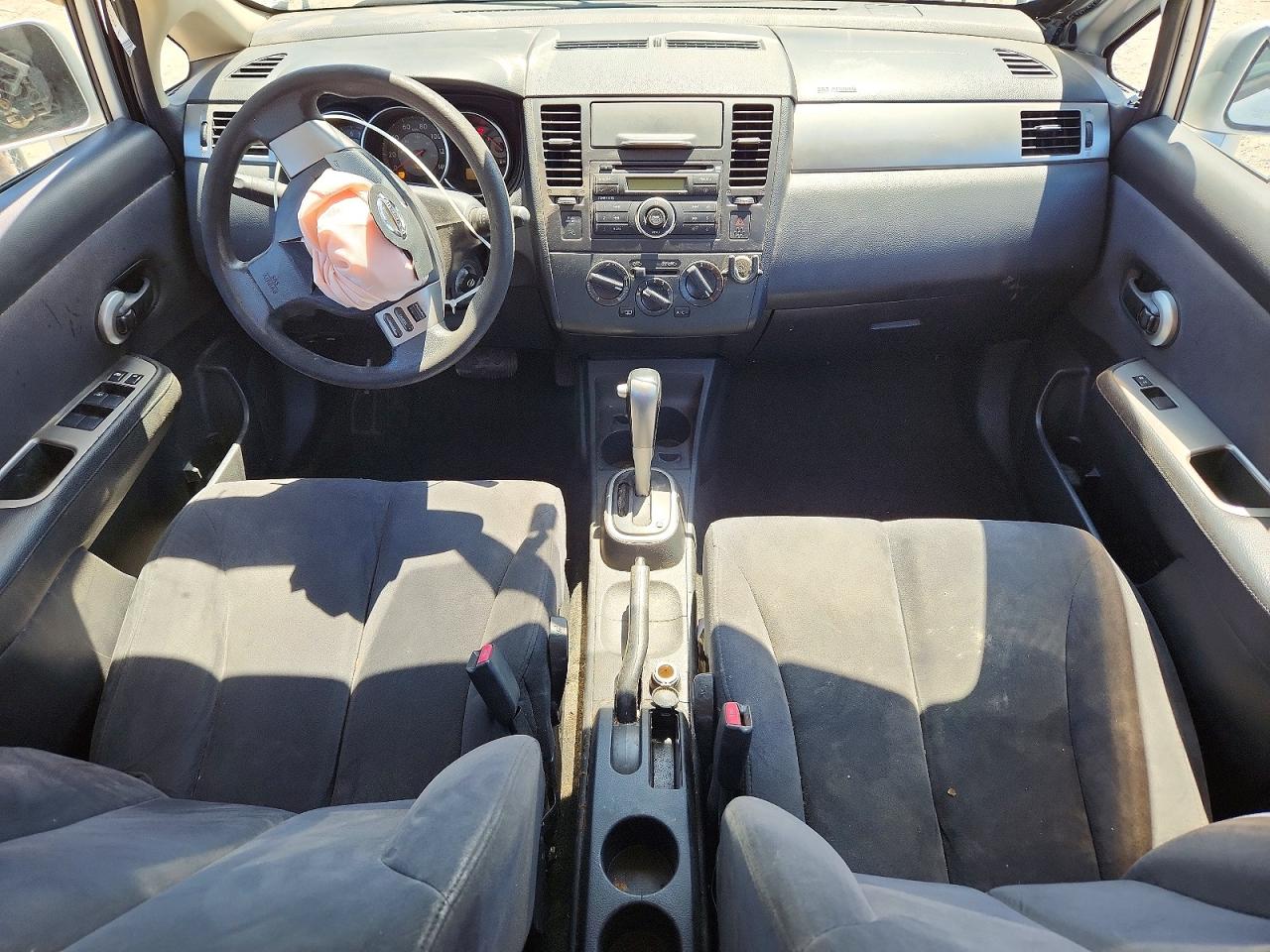 2008 Nissan Versa 1.8 S Silver vin: 3N1BC13E48L385108
