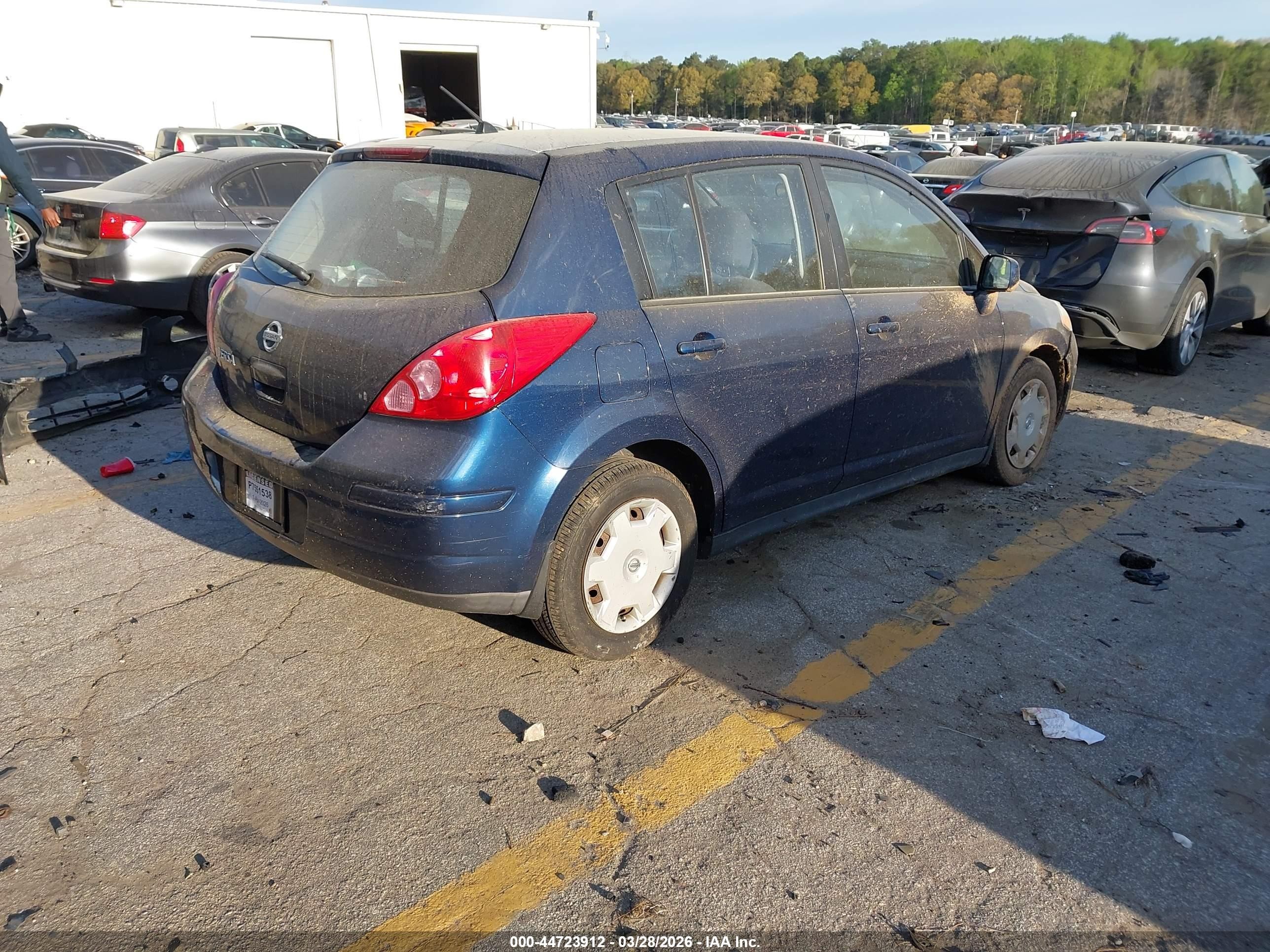 2008 Nissan Versa 1.8s Blue vin: 3N1BC13E48L457361
